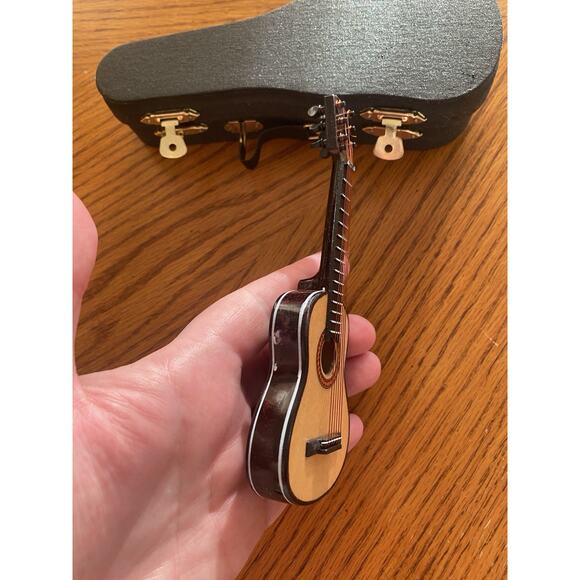 Guitar & Case & Stand Christmas Ornament Tree Nesting Decor Doll Miniature 7" - Picture 5 of 14